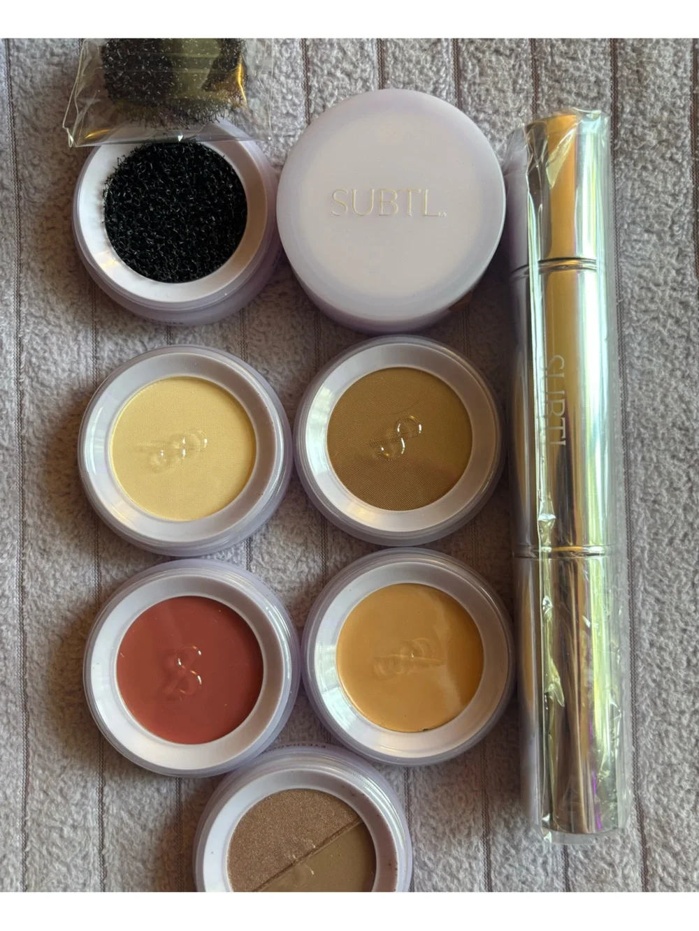NWT SUBTL. Beauty 6-in-1 Full Face Makeup Stack with Duel-Ended Face Brush